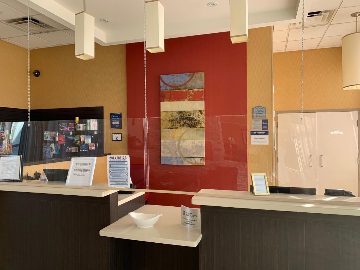 Best Western Plus Bowmanville Extérieur photo