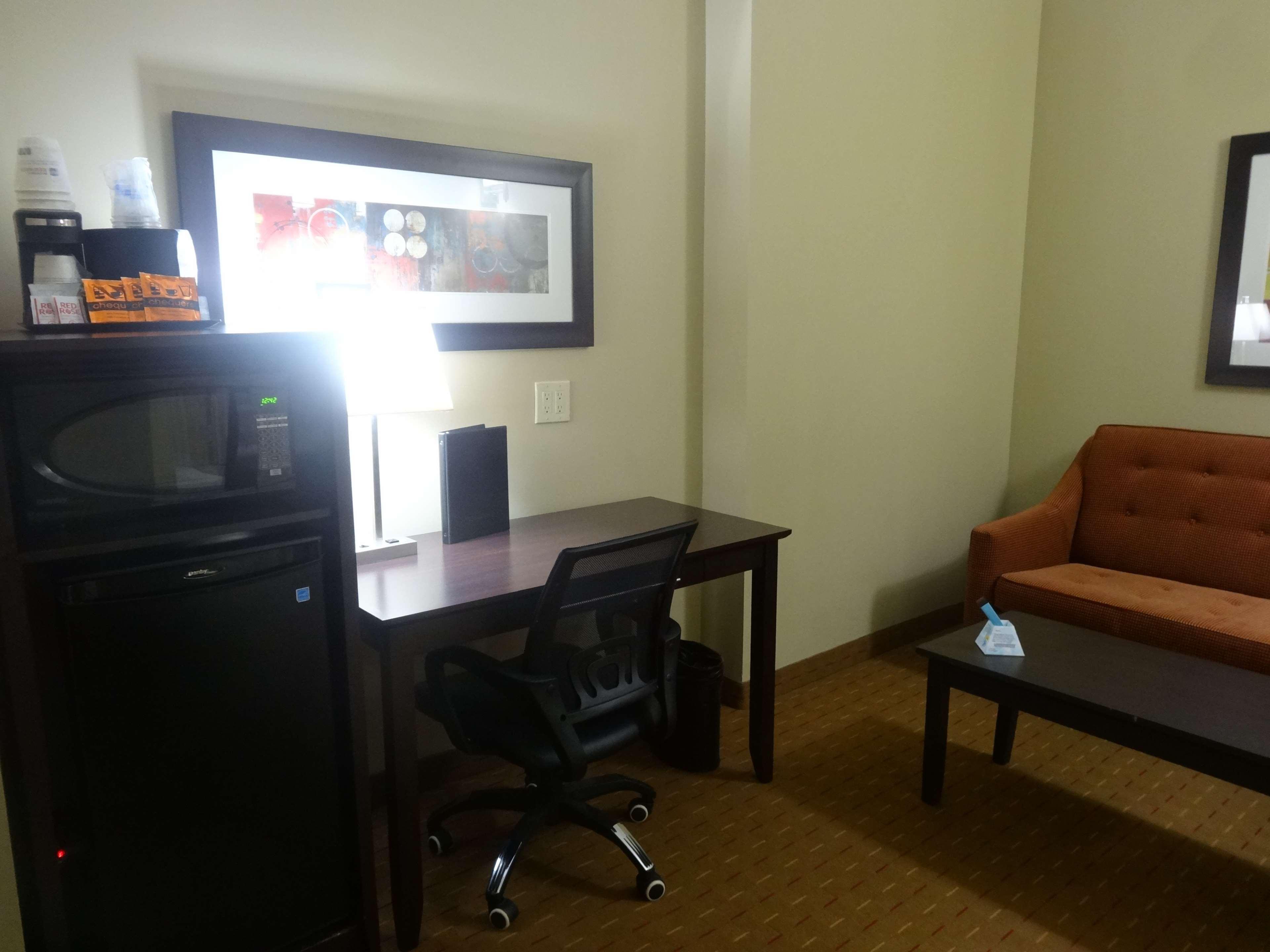 Best Western Plus Bowmanville Extérieur photo