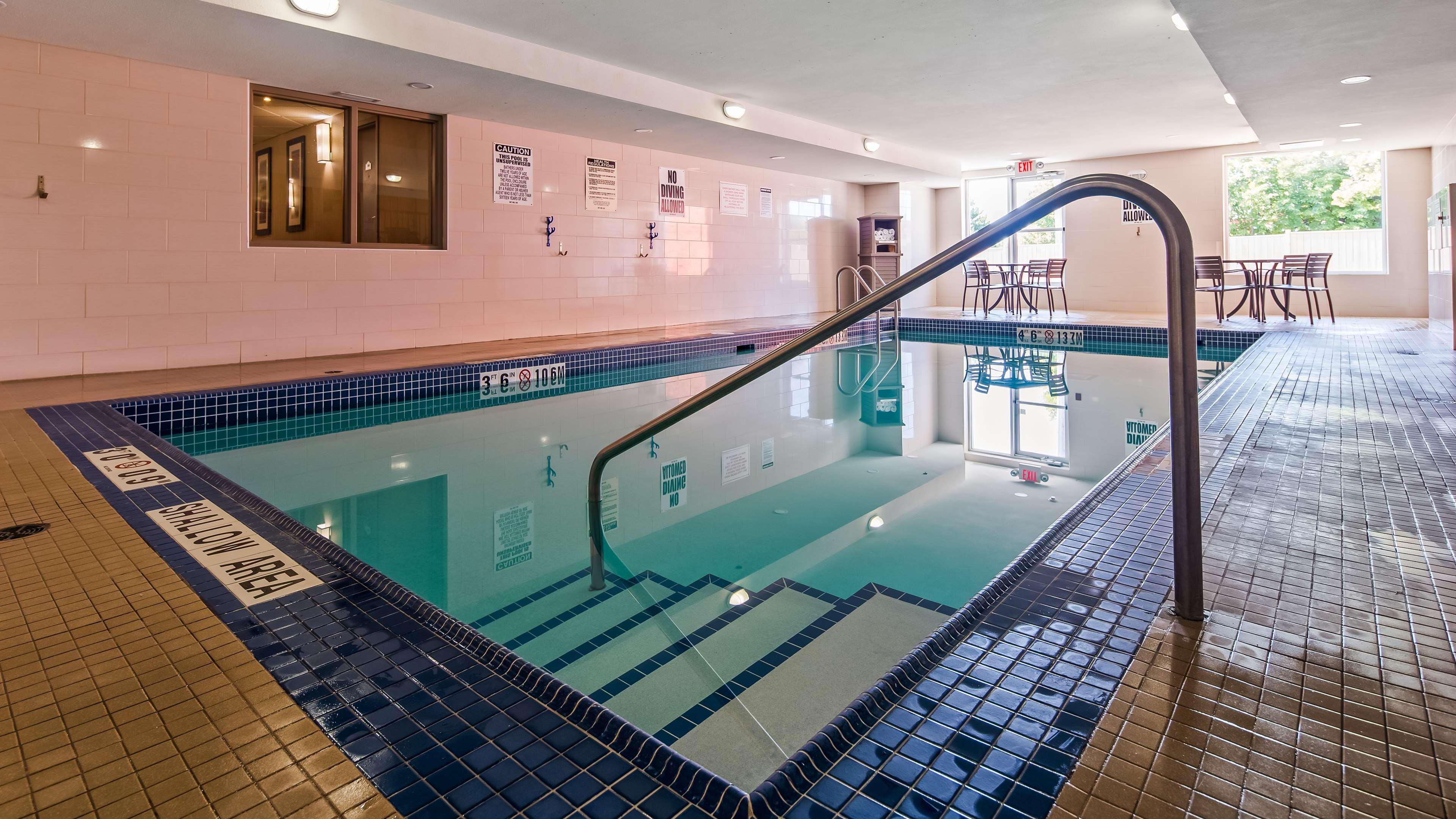 Best Western Plus Bowmanville Extérieur photo