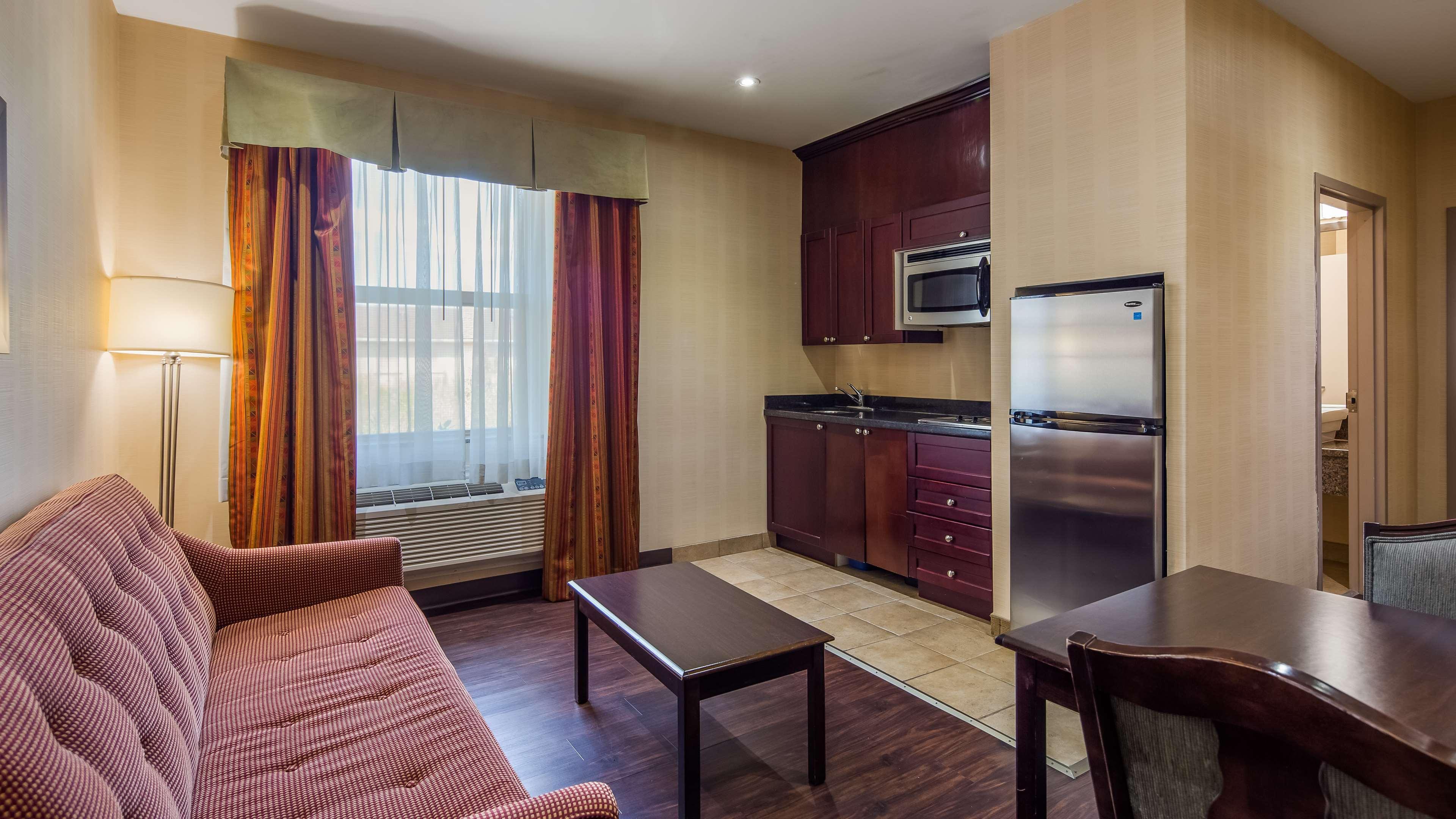 Best Western Plus Bowmanville Extérieur photo