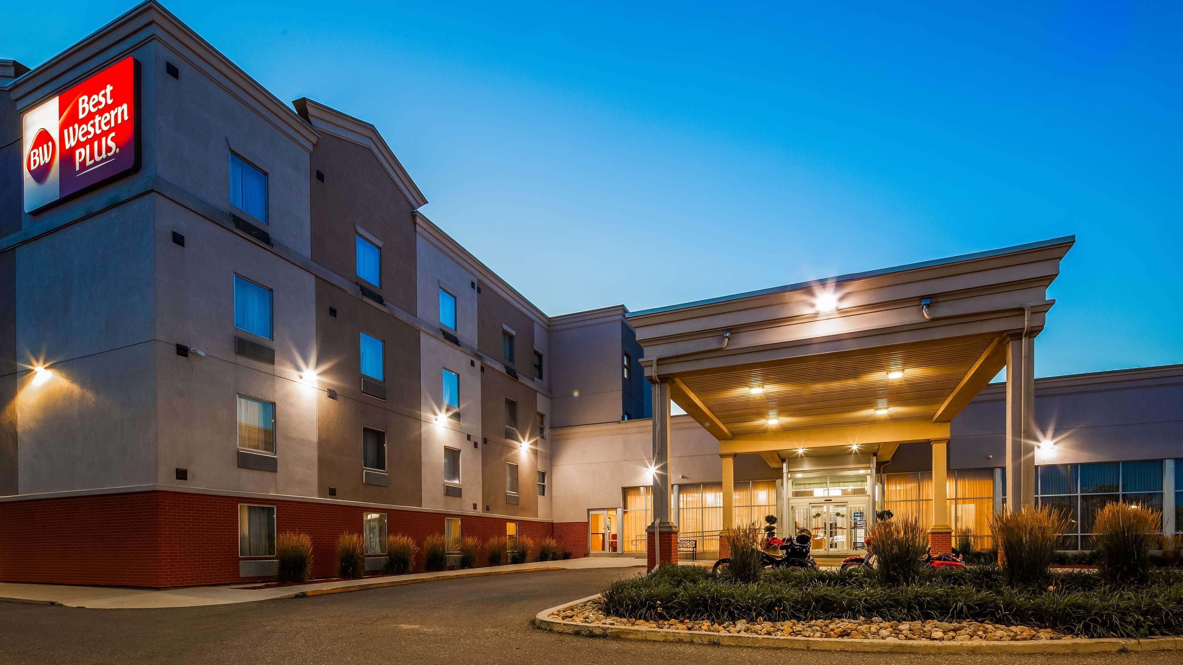 Best Western Plus Bowmanville Extérieur photo
