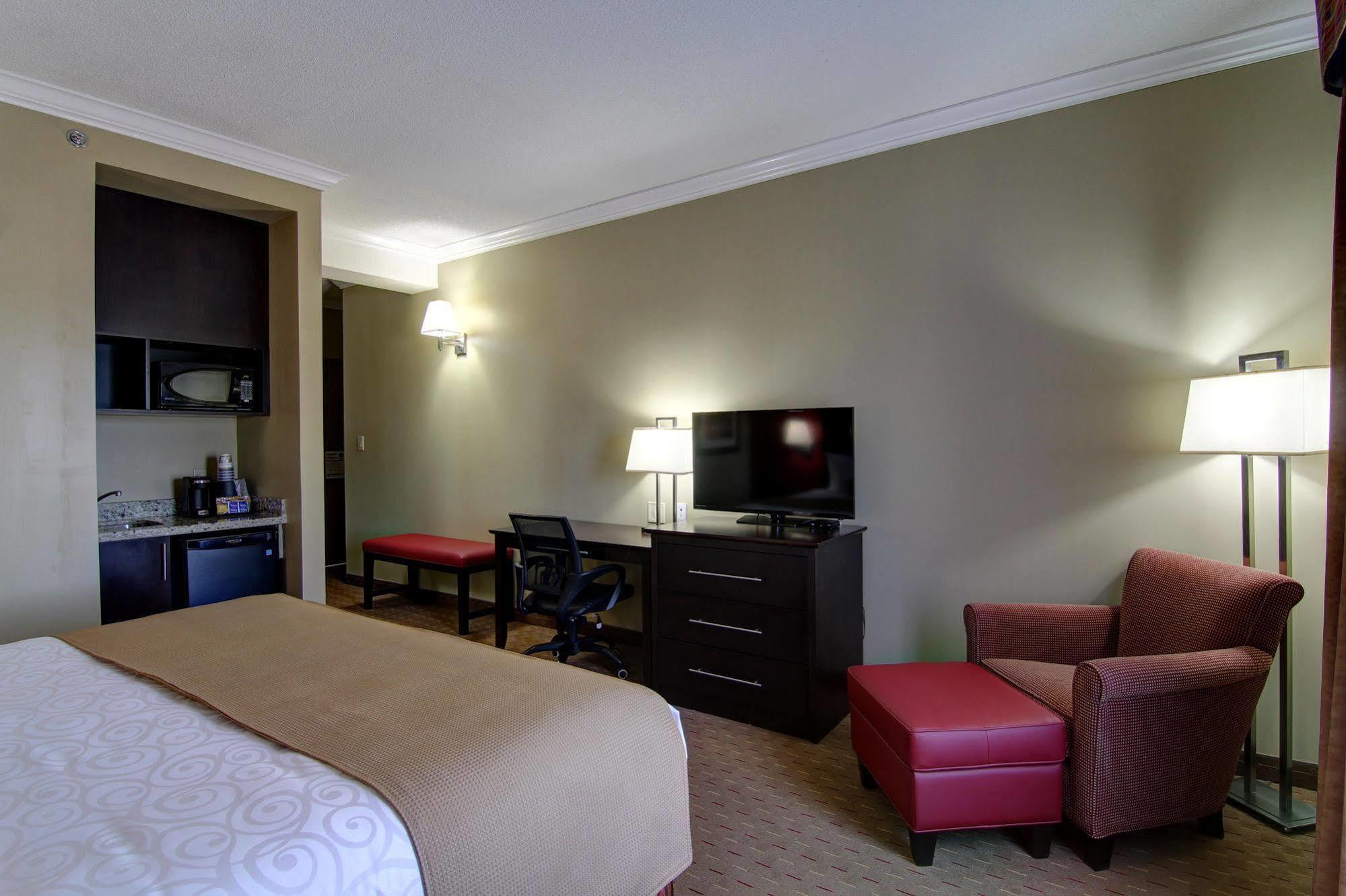 Best Western Plus Bowmanville Extérieur photo