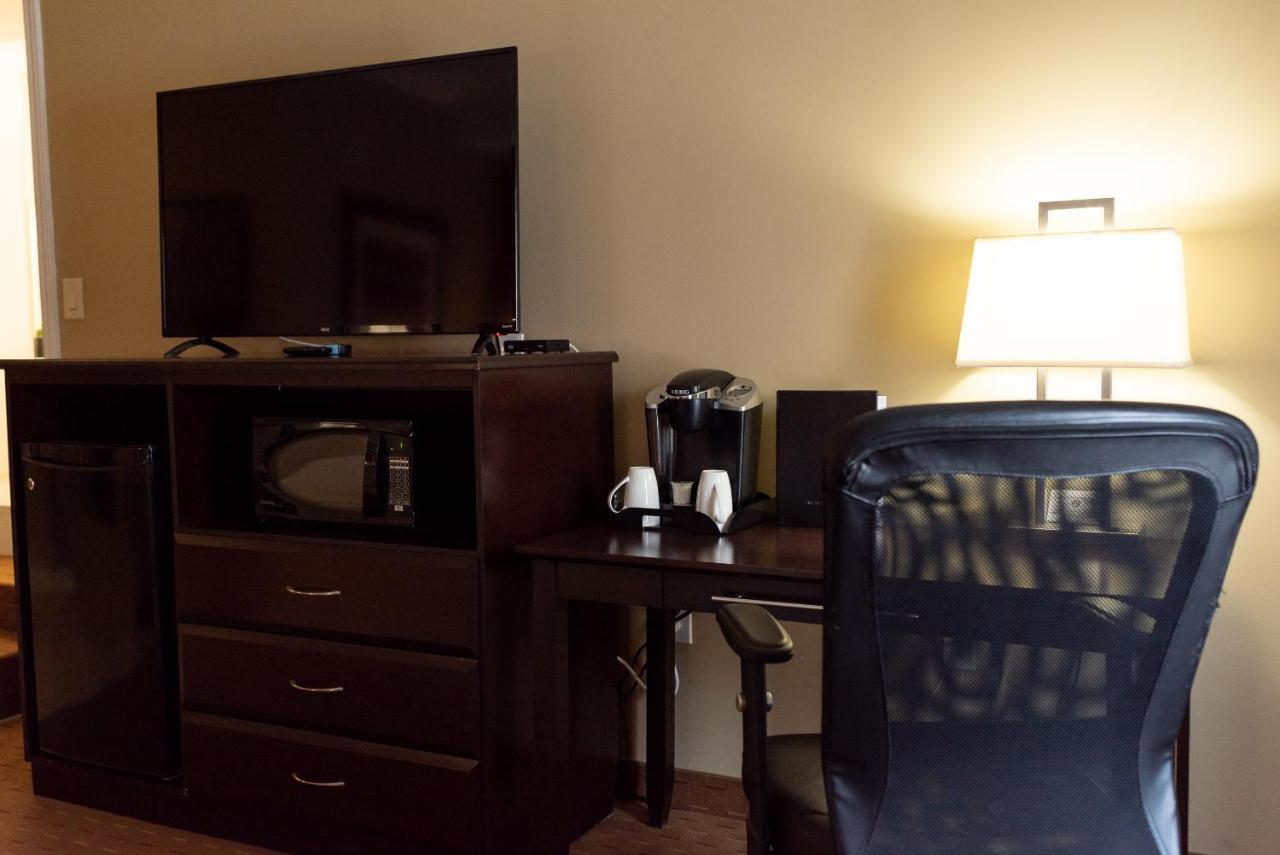 Best Western Plus Bowmanville Extérieur photo